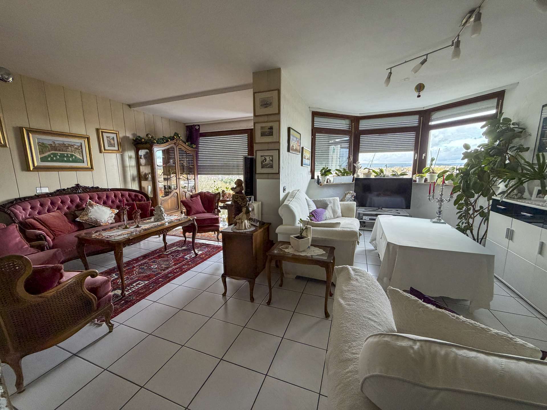 Das helle Wohnzimmer