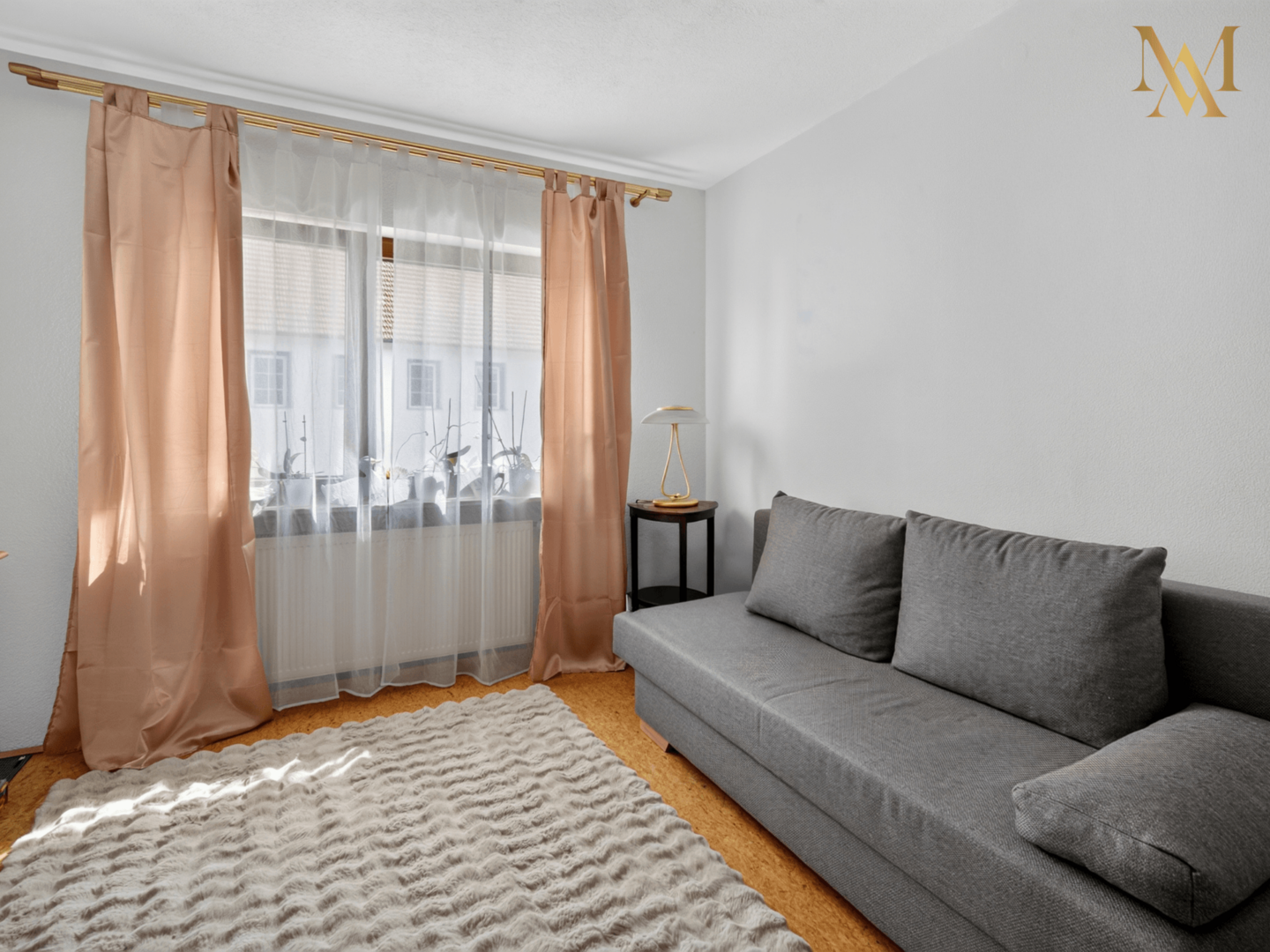 Helles Kinderzimmer mit viel Tageslicht
